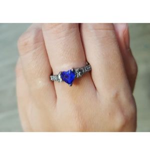 ❤️$3/18 Blue Sapphire Heart Silver Ring